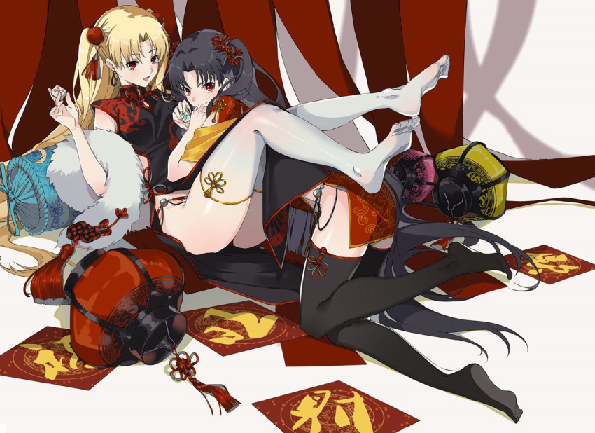 2girls alternate_costume bangs black_hair black_legwear blonde_hair china_dress chinese_clothes dress earrings ereshkigal_(fate/grand_order) fate/grand_order fate_(series) full_body hair_ornament holding hoop_earrings infinity ishtar_(fate/grand_order) jewelry long_hair multiple_girls parted_bangs red_eyes side_slit smile thigh-highs two_side_up white_legwear yaoshi_jun