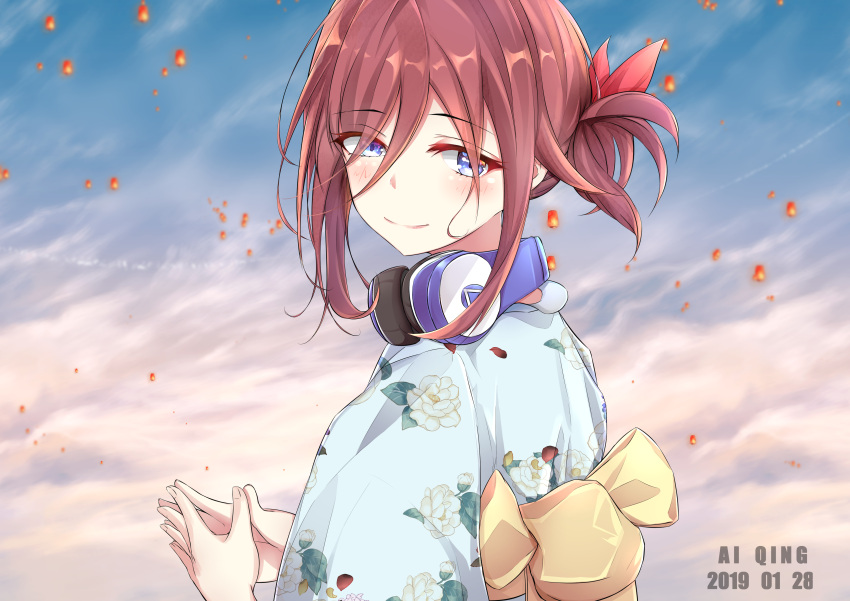 1girl absurdres aiqing bangs blue_eyes blush brown_hair closed_mouth clouds commentary_request day eyebrows_visible_through_hair fingernails fingers_together go-toubun_no_hanayome hair_between_eyes hair_ribbon head_tilt headphones headphones_around_neck highres japanese_clothes kimono long_sleeves looking_at_viewer looking_back nakano_miku outdoors patterned_clothing petals ribbon sky smile solo standing tied_hair upper_body yukata