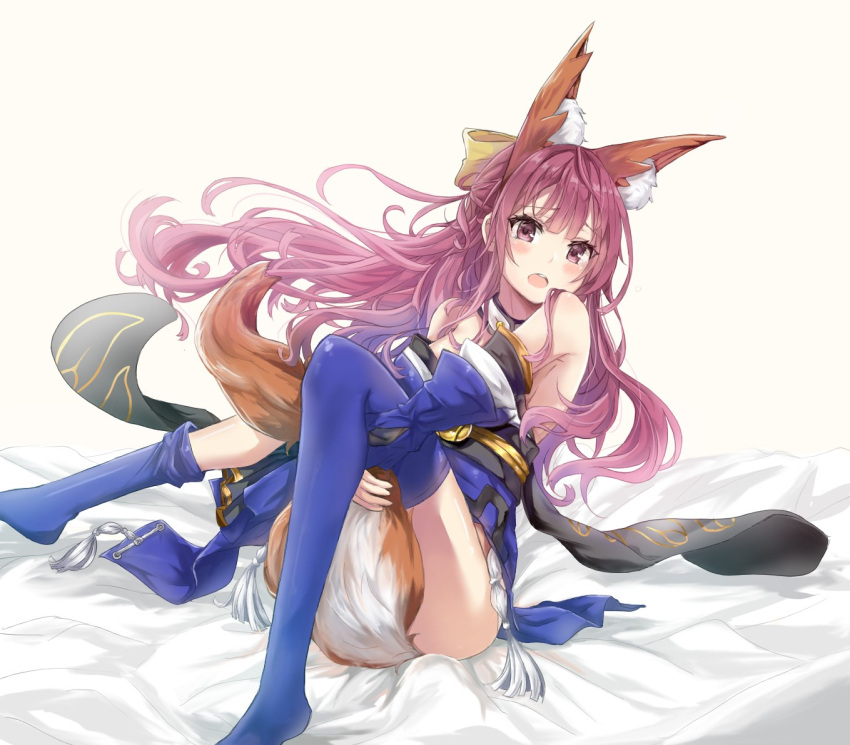 1girl animal_ear_fluff animal_ears blanket blue_kimono blue_legwear blush bow breasts cleavage cosplay detached_collar detached_sleeves eyebrows_visible_through_hair fate/extra fate/grand_order fate_(series) fox_ears fox_girl fox_tail full_body gradient gradient_background gradient_hair hair_between_eyes hair_bow japanese_clothes kamikaze_(kantai_collection) kantai_collection kimono large_breasts long_hair multicolored_hair obi pink_hair ribbon sash sitting solo tail tamamo_(fate)_(all) tamamo_no_mae_(fate) tamamo_no_mae_(fate)_(cosplay) thigh-highs violet_eyes wide_sleeves yazuishou_ray yellow_bow yellow_eyes yellow_ribbon