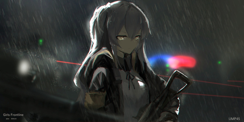 1girl aiming armband artist_name bangs black_hair black_jacket character_name closed_mouth collared_shirt copyright_name dated expressionless girls_frontline gun highres holding holding_gun holding_weapon jacket laser_beam light lm520lm520 long_hair long_sleeves looking_at_viewer night open_clothes open_jacket outdoors police rain shirt solo_focus ump45_(girls_frontline) upper_body water weapon white_shirt yellow_eyes