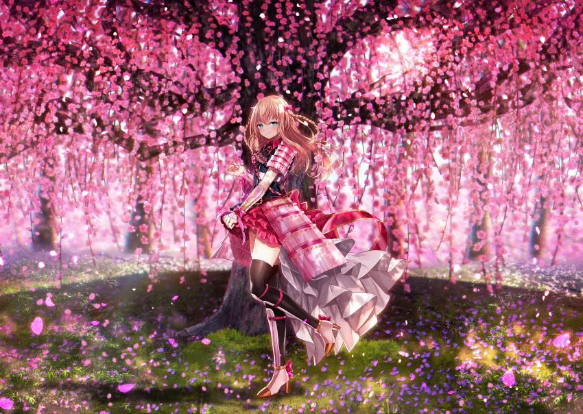 1boy abandon_ranka absurdres armor black_legwear blonde_hair blue_eyes bow braid cherry_blossoms cravat dress grass hair_bow high_heels highres huge_filesize japanese_armor kiwame_(touken_ranbu) kote male_focus midare_toushirou petals shoulder_armor skirt_hold smile sode thigh-highs touken_ranbu trap tree twin_braids