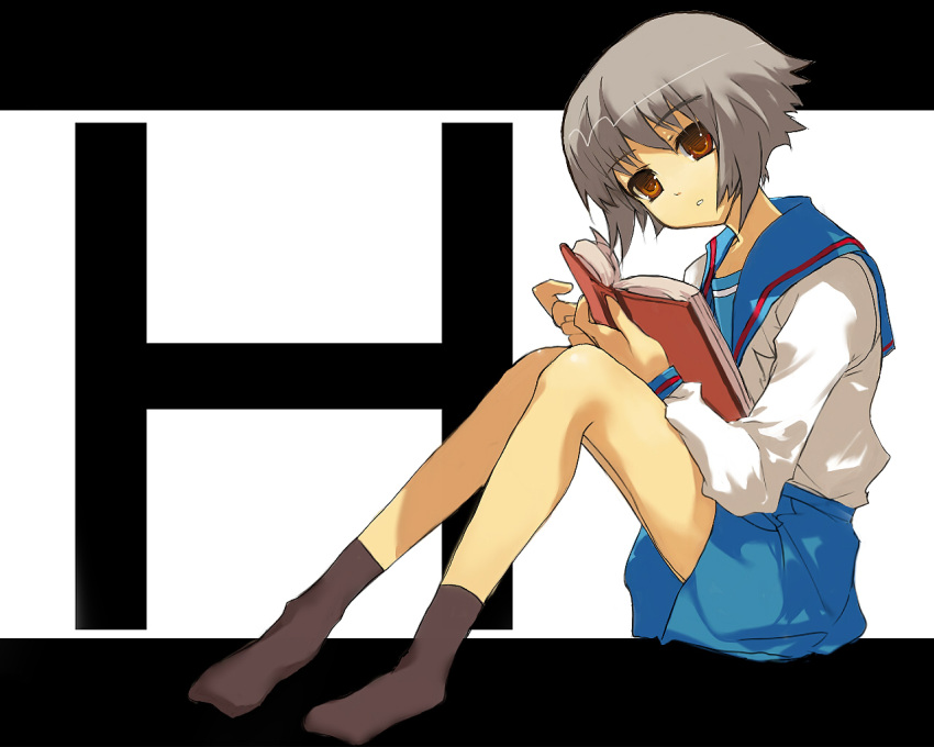 book brown_eyes nagato_yuki school_uniform short_hair silver_hair skirt socks suzumiya_haruhi_no_yuuutsu