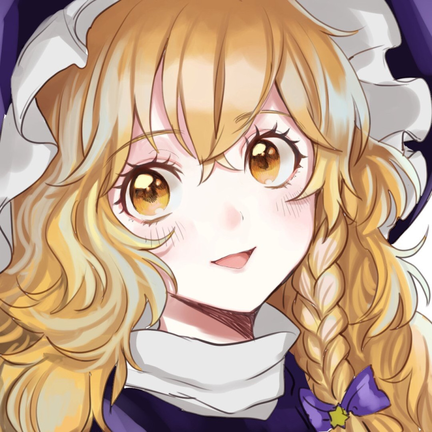 1girl :&gt; :d bangs black_hat blonde_hair blush bow braid commentary_request eyebrows_visible_through_hair eyelashes hair_between_eyes hair_bow hat kirisame_marisa long_hair looking_at_viewer open_mouth portrait purple_bow rosette_(roze-ko) simple_background single_braid smile solo star touhou white_background witch_hat yellow_eyes