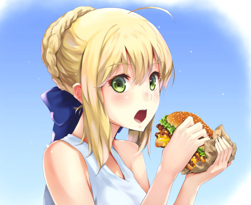 1girl ahoge artoria_pendragon_(all) bare_arms bare_shoulders blonde_hair blue_background blue_ribbon braid commentary_request ep_(emio_parn) eyebrows_visible_through_hair fate/stay_night fate_(series) food green_eyes hair_between_eyes hair_ornament hair_ribbon hamburger holding holding_food looking_at_viewer open_mouth ribbon saber shirt short_hair simple_background sleeveless sleeveless_shirt solo