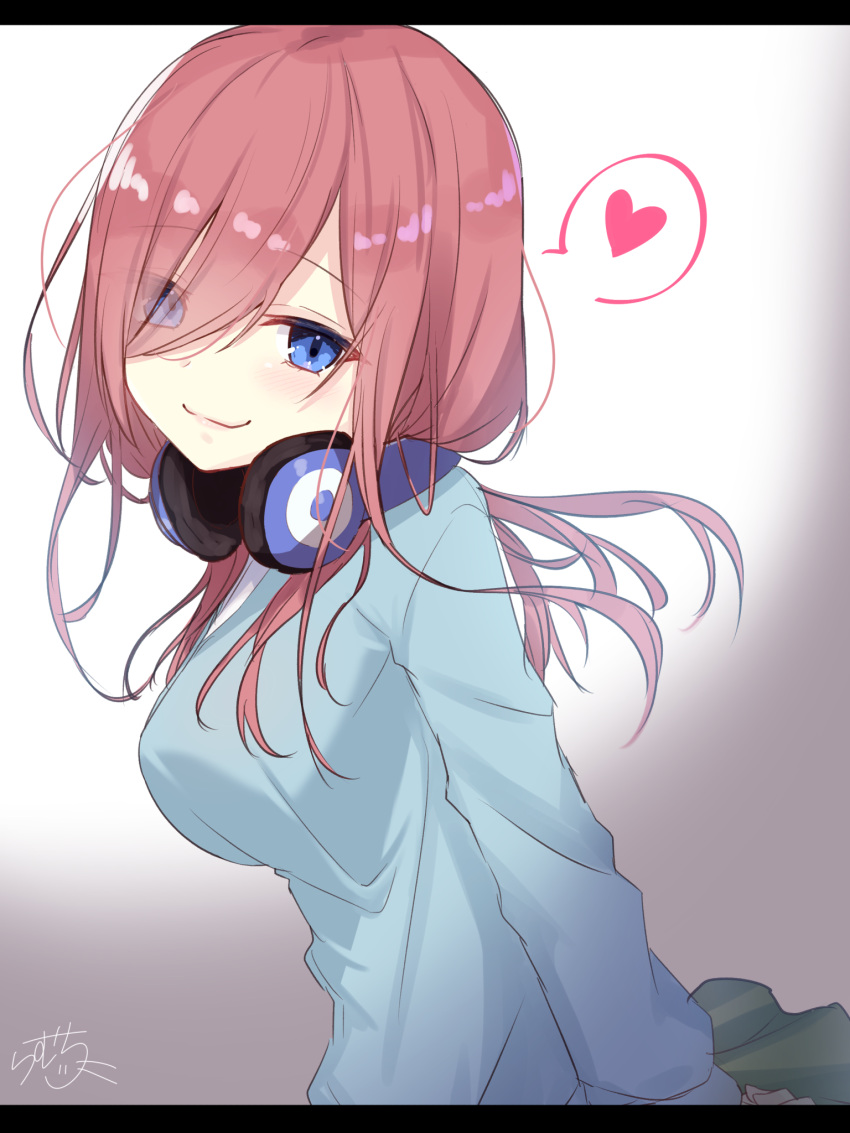 1girl bangs blue_eyes blue_sweater blush breasts closed_mouth commentary_request eyebrows_visible_through_hair eyes_visible_through_hair go-toubun_no_hanayome green_skirt hair_over_one_eye head_tilt headphones headphones_around_neck heart highres letterboxed looking_at_viewer looking_to_the_side medium_breasts nakano_miku pleated_skirt ramchi signature skirt smile solo spoken_heart sweater