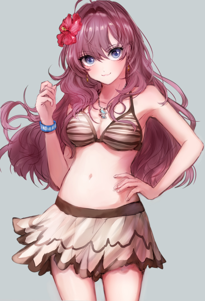 1girl :3 absurdres ahoge bare_arms bare_shoulders blue_eyes breasts brown_bikini_top brown_skirt cleavage collarbone commentary_request cowboy_shot earrings flower glint grey_background hair_between_eyes hair_flower hair_intakes hair_ornament hand_on_hip hand_up hibiscus highres ichinose_shiki idolmaster idolmaster_cinderella_girls jewelry kuromitsu_maria long_hair looking_at_viewer medium_breasts miniskirt navel necklace purple_hair simple_background skirt smile solo standing stomach striped_bikini_top thighs wavy_hair wristband