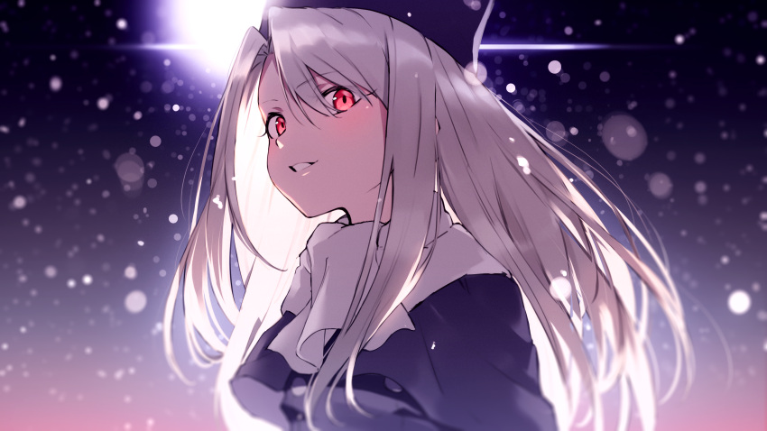 1girl absurdres blonde_hair blush capelet commentary_request fate/stay_night fate_(series) grin hat highres illyasviel_von_einzbern looking_at_viewer nyum purple_capelet purple_coat purple_hat red_eyes scarf smile solo upper_body white_scarf