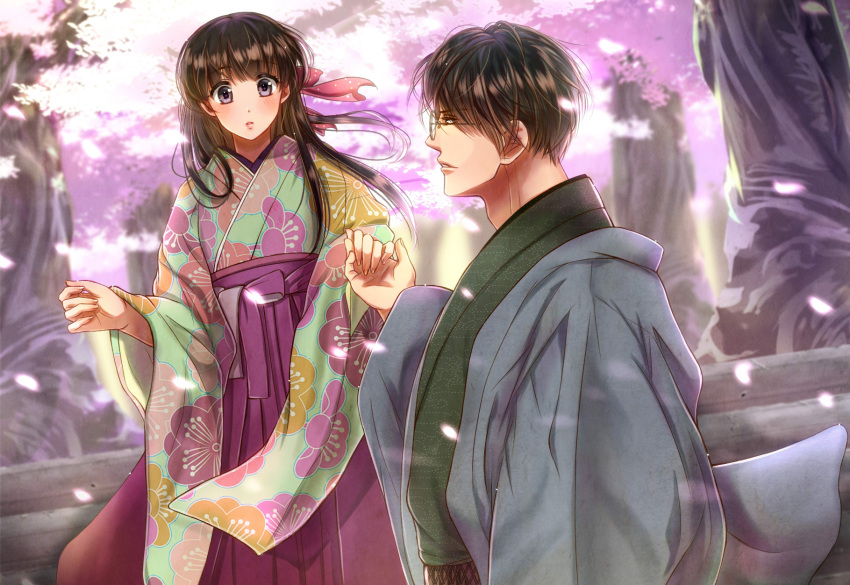 1boy 1girl black_hair blurry blurry_background blush bow brown_hair cherry_blossoms day floral_print glasses hair_bow hakama hand_holding hetero highres izumi_(stardustalone) japanese_clothes kimono long_hair looking_at_another outdoors petals renri_no_chigiri_wo_kimi_to_shiru sitting smile spring_(season) standing tree wide_sleeves