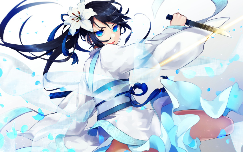 1girl absurdres black_hair blue_eyes dagger fate/grand_order fate_(series) flower hagoromo hair_flower hair_ornament highres japanese_clothes jing_ke_(fate/grand_order) kimono obi petals reverse_grip sash shawl smile tia_(cocorosso) weapon