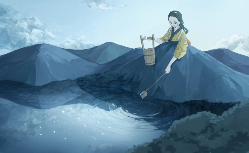 1girl black_eyes black_hair blue_sky bucket clouds cloudy_sky highres holding holding_bucket japanese_clothes kamura_gimi liquid long_hair long_sleeves mountain original outdoors reflection ripples sky smile solo sparkle wide_shot