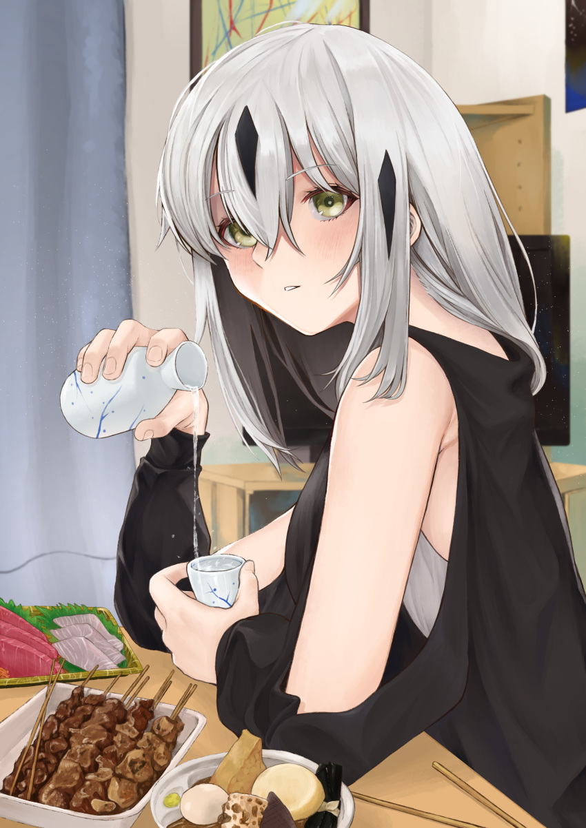 1girl absurdres alcohol alternate_costume bangs bare_shoulders bottle casual chopsticks commentary contemporary fate/grand_order fate_(series) food from_side green_eyes grey_hair hair_between_eyes highres kebab kugatunohito looking_at_viewer multicolored_hair nagao_kagetora_(fate) oden painting_(object) parted_lips pouring sake sake_bottle sashimi sitting skewer solo table upper_body