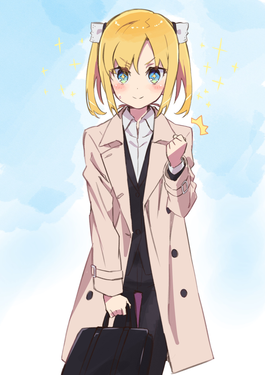 &gt;:) +_+ /\/\/\ 1girl absurdres amaryllis_class bag bangs black_jacket black_pants blonde_hair blue_eyes blush brown_coat clenched_hand closed_mouth coat collared_shirt eyebrows_visible_through_hair hair_between_eyes hand_up highres holding holding_bag jacket kotohara_hinari long_sleeves open_clothes open_coat pants shirt smile solo sparkle tama_(tama-s) thigh_gap twintails v-shaped_eyebrows virtual_youtuber white_shirt