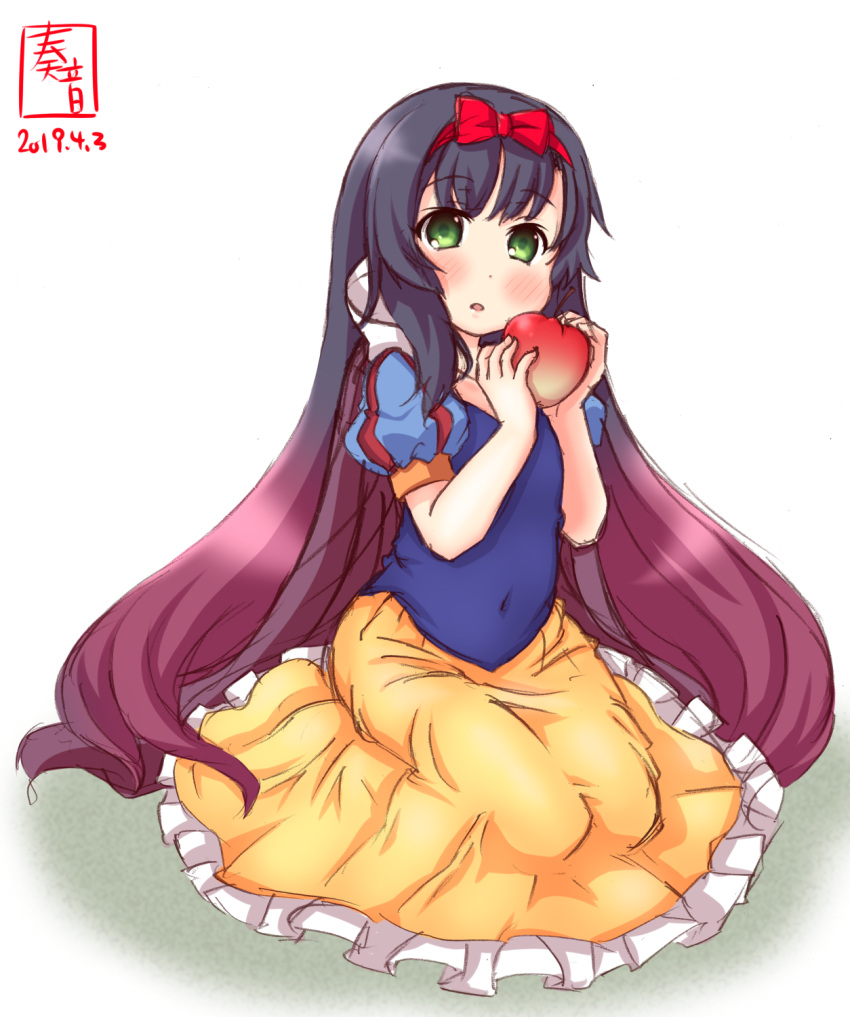 1girl alternate_costume apple artist_logo black_hair blush bow collarbone cosplay cowboy_shot dated dress eyebrows_visible_through_hair food frilled_dress frills fruit gradient_hair green_eyes hair_between_eyes hair_bow highres kanon_(kurogane_knights) kantai_collection long_hair looking_at_viewer matsuwa_(kantai_collection) multicolored_hair puffy_sleeves purple_hair short_sleeves signature simple_background smile snow_white_(disney) snow_white_(disney)_(cosplay) snow_white_and_the_seven_dwarfs solo white_background