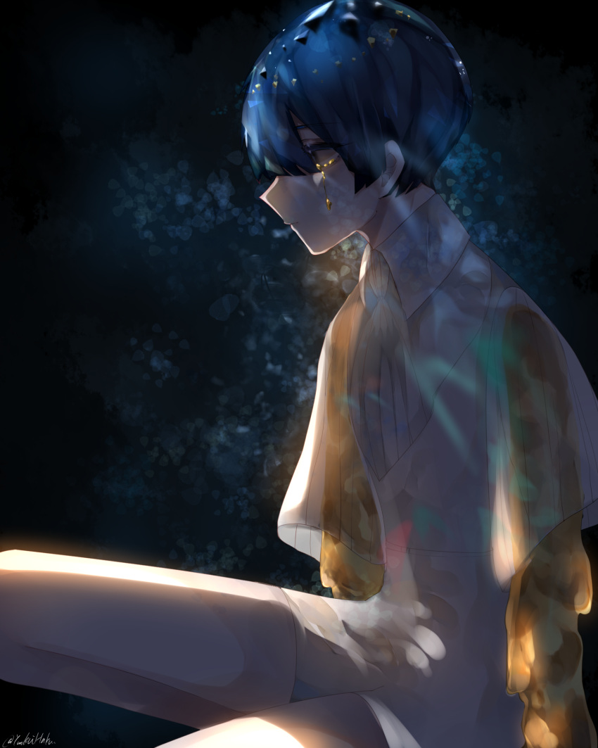 1other androgynous bangs blue_eyes blue_hair blunt_bangs colored_eyelashes crying crying_with_eyes_open crystal_hair golden_arms hair_between_eyes highres houseki_no_kuni necktie phosphophyllite phosphophyllite_(ll) profile see-through_sleeves short_hair sitting solo spoilers tears