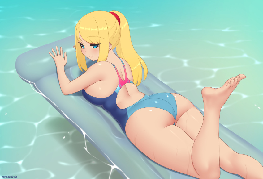 1girl air_mattress artist_name ass back bare_shoulders barefoot blonde_hair blue_eyes breasts commentary english_commentary eyebrows_visible_through_hair eyes_visible_through_hair feet foot_up from_behind kuroonehalf large_breasts long_hair looking_at_viewer looking_back lying metroid nintendo on_stomach one-piece_swimsuit ponytail samus_aran skindentation smile solo swimsuit toes water wet