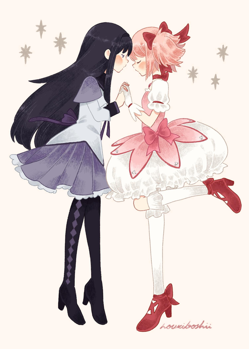 2girls akemi_homura bangs black_hair black_hairband blush boots bow bubble_skirt choker closed_eyes dress flat_chest frilled_dress frills full_body gloves hair_bow hairband hands_together high_heels highres houkiboshii kaname_madoka leg_up long_hair long_sleeves magical_girl mahou_shoujo_madoka_magica multiple_girls pink_bow pink_hair pleated_skirt puffy_short_sleeves puffy_sleeves red_bow red_footwear short_hair short_sleeves short_twintails signature skirt twintails white_gloves white_legwear yuri