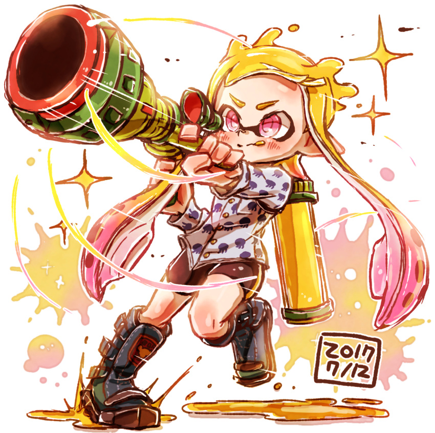 1girl :q black_footwear black_shorts blue_shorts boots commentary dated diffraction_spikes foreshortening gradient_hair harutarou_(orion_3boshi) highres holding holding_weapon ink_tank_(splatoon) inkling inkzooka_(splatoon) knee_boots light_blush motion_lines multicolored_hair pink_eyes pink_hair print_shirt running scope shirt shorts single_vertical_stripe solo sparkle splatoon splatoon_(series) splatoon_1 standing tongue tongue_out v-shaped_eyebrows weapon yellow_headwear