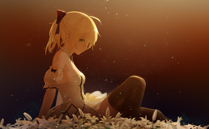 1girl absurdres ahoge artoria_pendragon_(all) bare_shoulders black_bow black_legwear blonde_hair bow breasts detached_sleeves dress fate/grand_order fate_(series) flower from_side green_eyes hair_bow hair_ornament highres leiq on_ground ponytail saber_lily short_sleeves sitting sleeveless sleeveless_dress small_breasts solo strapless strapless_dress thigh-highs