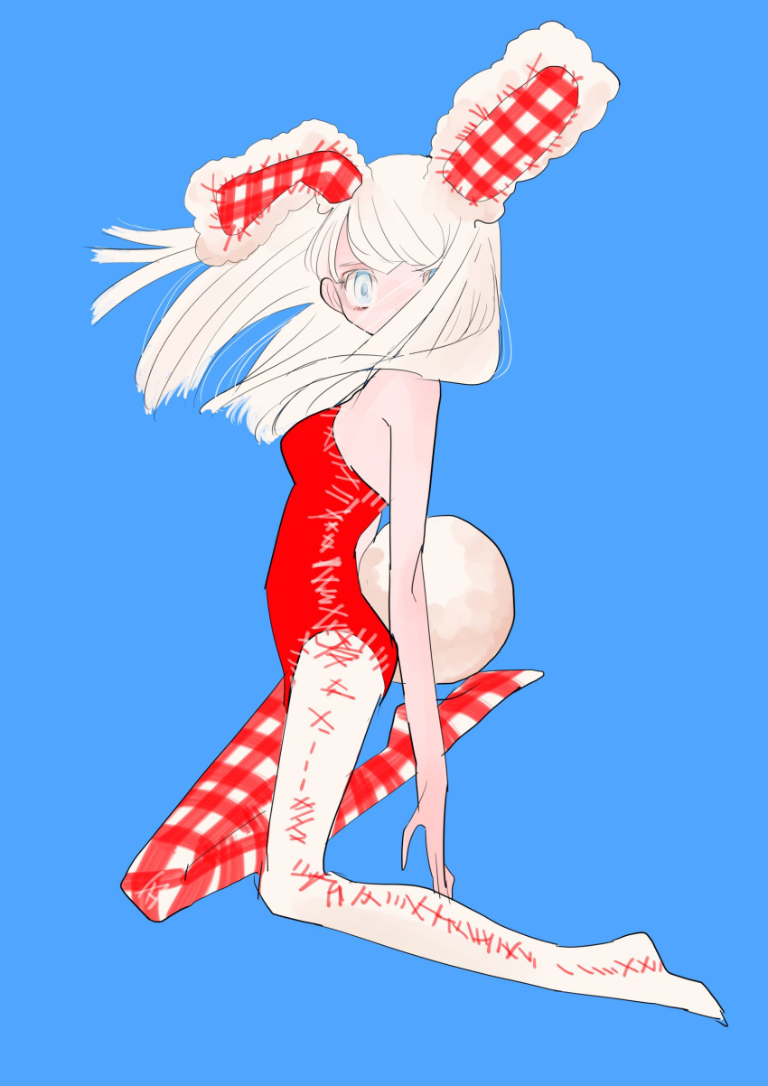 1girl animal_ears asymmetrical_legwear bare_shoulders blue_background blue_eyes bunny_tail from_side hair_over_mouth hair_over_one_eye highres inata17ta leg_up leotard long_hair looking_at_viewer original plaid plaid_legwear rabbit_ears red_leotard simple_background solo tail white_hair