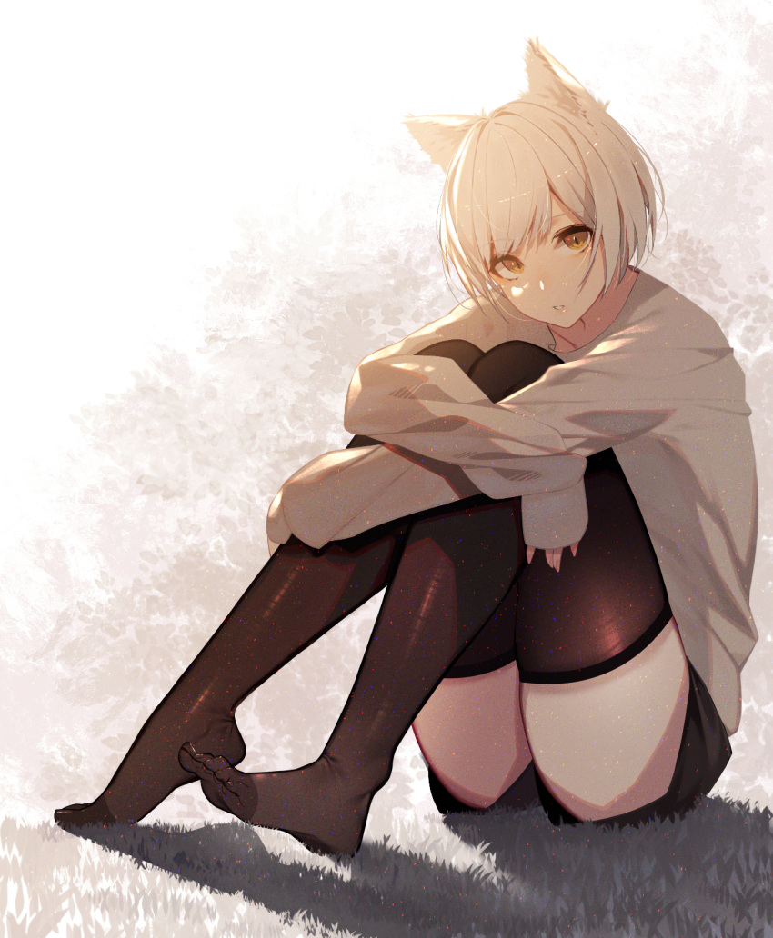 1girl animal_ears bangs black_legwear black_shorts cat_ears cat_girl commentary_request feet full_body gradient gradient_background grey_background grey_sweater highres kisui_(user_wswf3235) knees_up long_sleeves looking_at_viewer original parted_lips short_hair short_shorts shorts silver_hair sitting sleeves_past_wrists solo sweater swept_bangs thigh-highs toes yellow_eyes