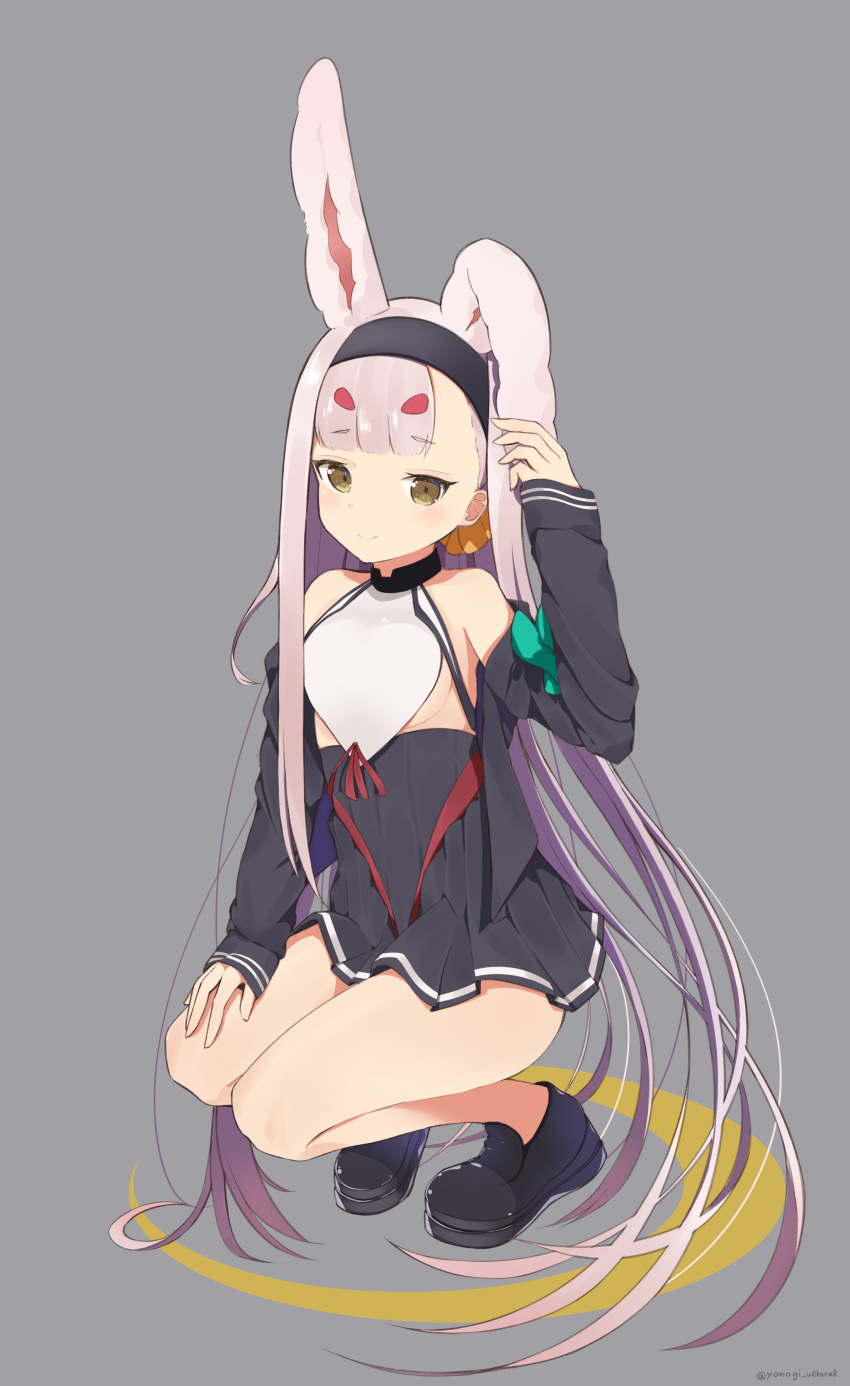 1girl absurdres animal_ears arm_up azur_lane black_footwear black_skirt breasts brown_eyes commentary_request ear_pull full_body grey_background hairband hand_on_own_thigh highres long_hair pulled_by_self rabbit_ears shimakaze_(azur_lane) shoes silver_hair simple_background skirt small_breasts smile solo squatting very_long_hair yomogi_uehara