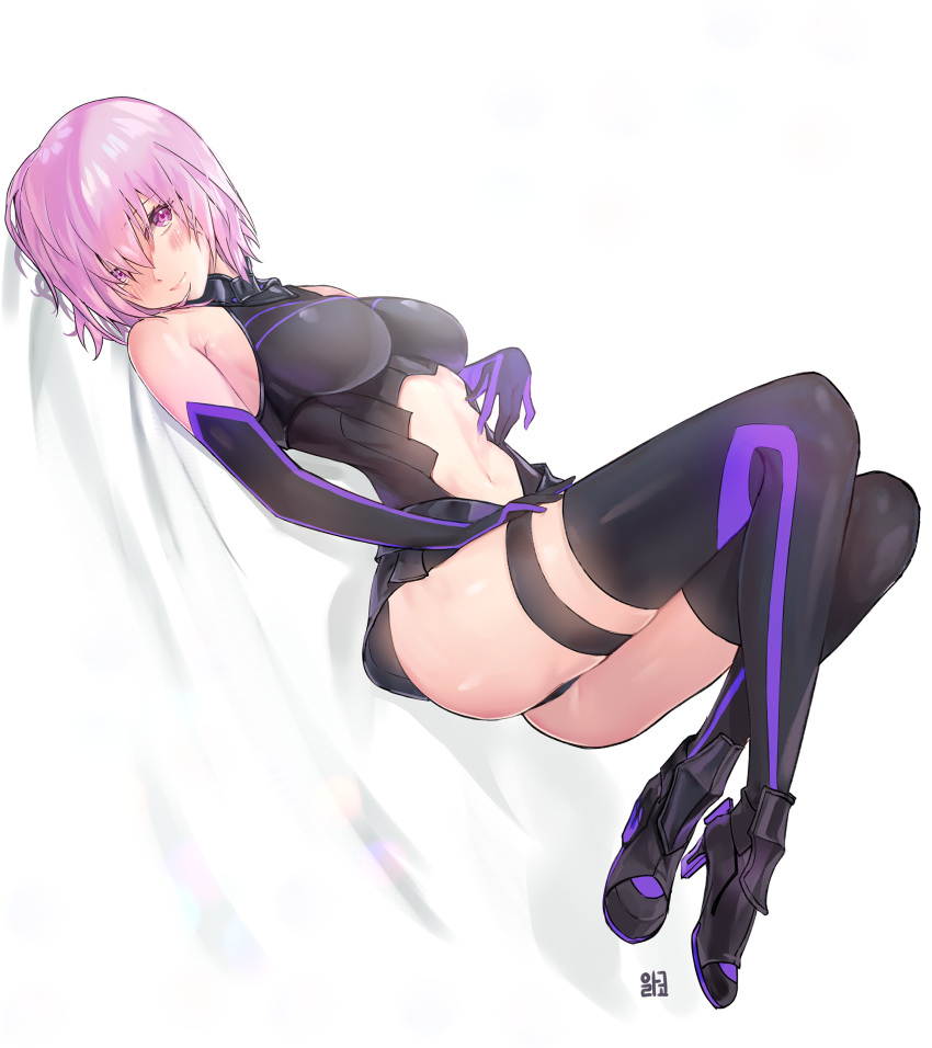 1girl alraco bare_shoulders black_gloves breasts elbow_gloves fate/grand_order fate_(series) gloves hair_over_one_eye highres large_breasts leotard looking_at_viewer mash_kyrielight multicolored multicolored_clothes navel navel_cutout pink_hair short_hair solo teeth thigh_strap violet_eyes