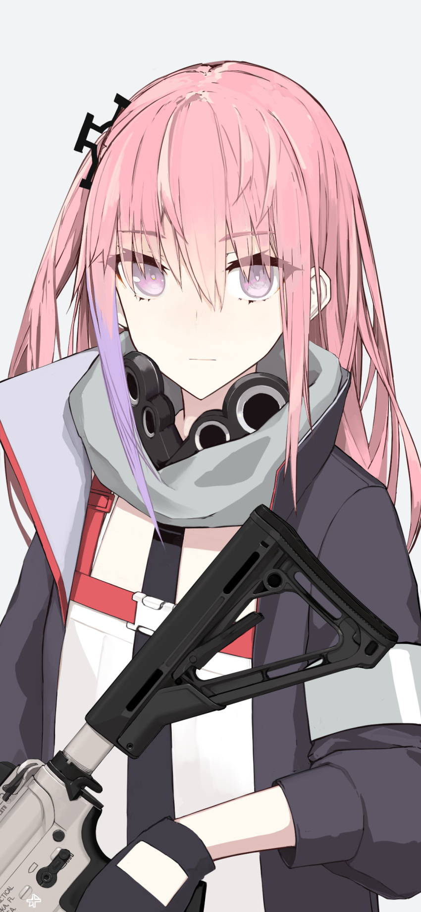 1girl absurdres ar-15 bangs black_gloves black_jacket commentary dress eyebrows_visible_through_hair girls_frontline gloves grey_background gun hair_between_eyes hair_ornament highres holding holding_gun holding_weapon jacket long_hair looking_at_viewer mikoto_(oi_plus) object_namesake one_side_up open_clothes open_jacket pink_hair rifle simple_background solo st_ar-15_(girls_frontline) upper_body violet_eyes weapon white_dress