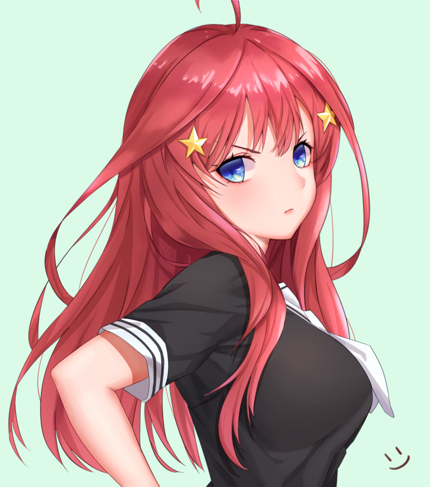 1girl ahoge angry bangs black_shirt blue_eyes blush breasts commentary_request from_side go-toubun_no_hanayome hair_between_eyes hair_intakes hair_ornament highres large_breasts long_hair looking_at_viewer nakano_itsuki redhead school_uniform serafuku shirt short_sleeves simple_background smile_(dcvu7884) smiley_face solo star star_hair_ornament upper_body v-shaped_eyebrows white_background