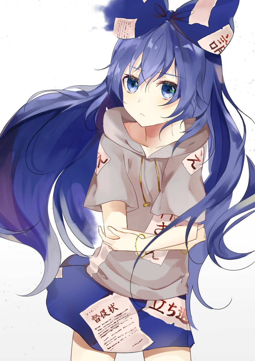 1girl absurdres blue_eyes blue_hair blue_skirt bow collarbone commentary_request cowboy_shot eyebrows_visible_through_hair frown hair_bow highres hood hoodie long_hair looking_at_viewer miniskirt paper short_sleeves simple_background skirt solo touhou translation_request tsukasa_(pixiv34617881) white_background wristband yorigami_shion