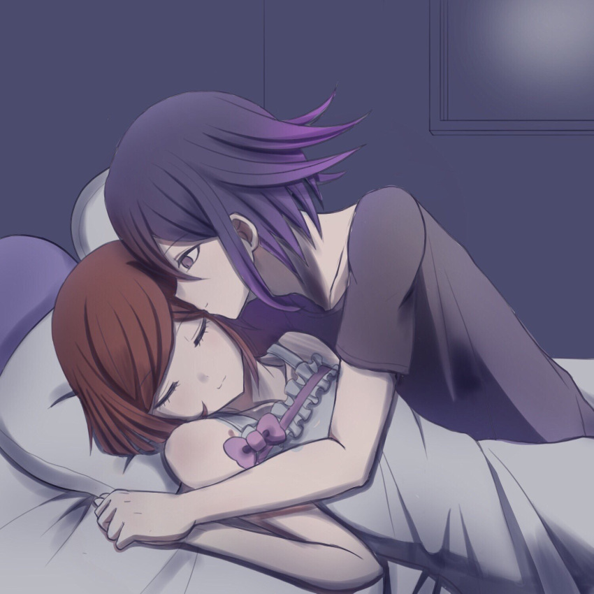 1boy 1girl androgynous bangs bed_sheet bedroom black_shirt brown_eyes brown_hair closed_eyes couple dangan_ronpa gradient_hair grey_shirt hand_holding highres indoors lying multicolored_hair new_dangan_ronpa_v3 on_back ouma_kokichi piatin pillow purple_hair shirt short_hair short_sleeves sleeveless sleeveless_shirt smile swept_bangs yumeno_himiko