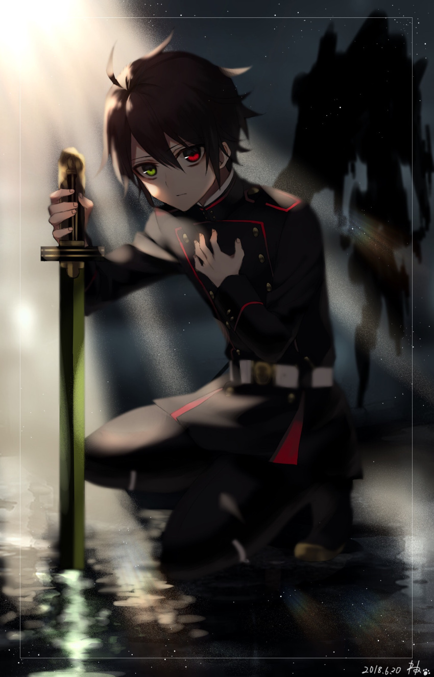 1boy 2018 ahoge belt black_hair black_jacket black_pants black_wings blurry dated full_body green_eyes hair_between_eyes heterochromia highres holding holding_sword holding_weapon hyakuya_yuuichirou jacket katana kiri_ph male_focus military military_jacket military_uniform one_knee owari_no_seraph pants red_eyes short_hair single_wing solo sunlight sword uniform weapon wings