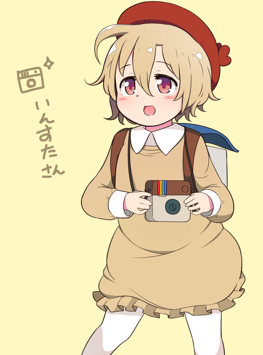 1girl :d absurdres ahoge backpack bag beret blush_stickers brown_dress camera character_name commentary_request dress frilled_dress frills hair_between_eyes hat highres holding holding_camera instagram instagram-san light_brown_hair long_sleeves open_mouth pantyhose personification randoseru red_eyes red_headwear short_hair simple_background smile solo sparkle tsukigi twitter-san white_legwear yellow_background