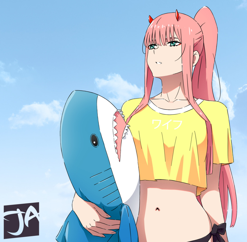 1girl bangs bikini black_bikini blue_sky breasts clouds collarbone commentary crop_top darling_in_the_franxx day green_eyes highres horns j_adsen long_hair medium_breasts midriff navel oni_horns outdoors parted_lips pink_hair ponytail red_horns shark shirt side-tie_bikini signature sky solo standing swimsuit yellow_shirt zero_two_(darling_in_the_franxx)