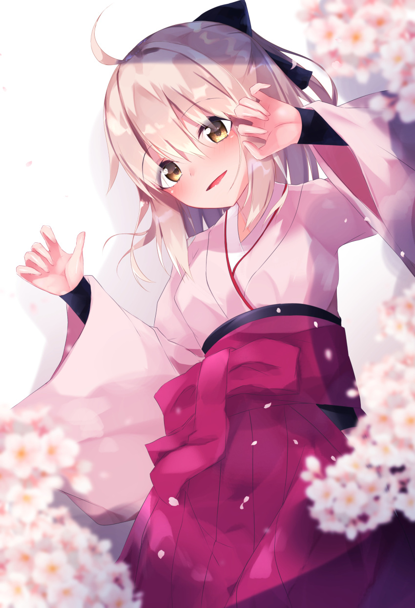 1girl :d ahoge bangs black_bow blurry blurry_background blurry_foreground blush bow brown_eyes cherry_blossoms commentary_request depth_of_field eyebrows_visible_through_hair fate/grand_order fate_(series) flower hair_between_eyes hair_bow hakama hands_up highres japanese_clothes kimono koha-ace light_brown_hair long_hair long_sleeves okita_souji_(fate) okita_souji_(fate)_(all) open_mouth petals pink_kimono purple_hakama smile solo suisen-21 white_flower wide_sleeves