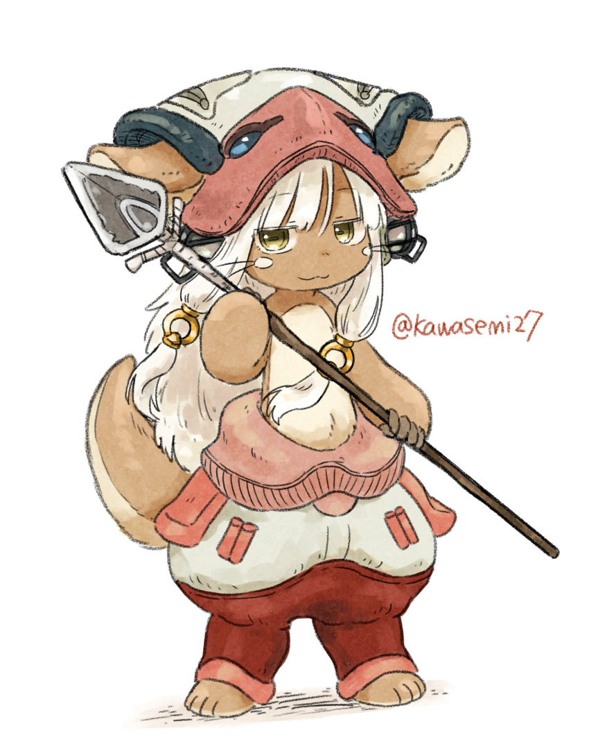 1other :3 ambiguous_gender animal_ears artist_name blush closed_mouth eyebrows_visible_through_hair full_body furry highres holding holding_spear holding_weapon kawasemi27 long_hair looking_at_viewer made_in_abyss nanachi_(made_in_abyss) polearm simple_background smile solo spear standing tail twitter_username weapon white_background white_hair yellow_eyes