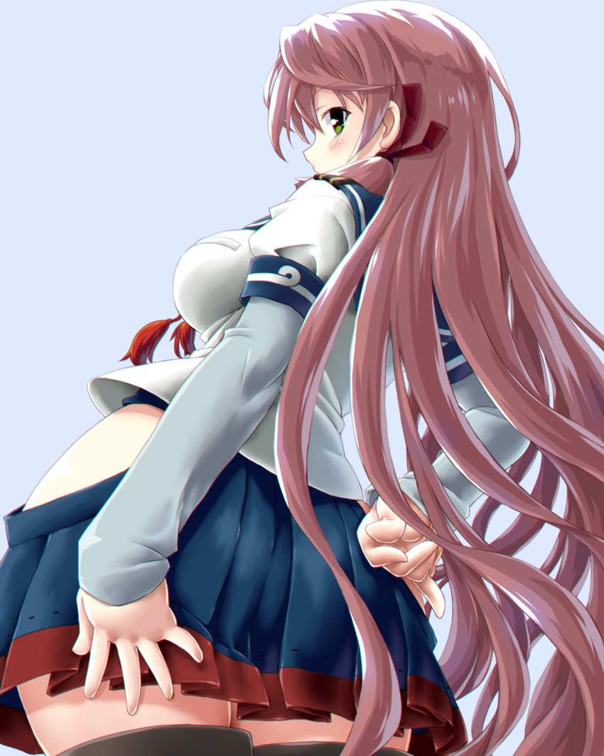 1girl akashi_(kantai_collection) ass bangs blue_skirt blush breasts commentary_request dd_(ijigendd) eyebrows_visible_through_hair from_behind green_eyes hair_between_eyes hair_ribbon highres hip_vent kantai_collection long_hair long_sleeves looking_at_viewer looking_back medium_breasts pink_hair pleated_skirt ribbon school_uniform serafuku sideboob simple_background skirt solo standing thigh-highs tress_ribbon