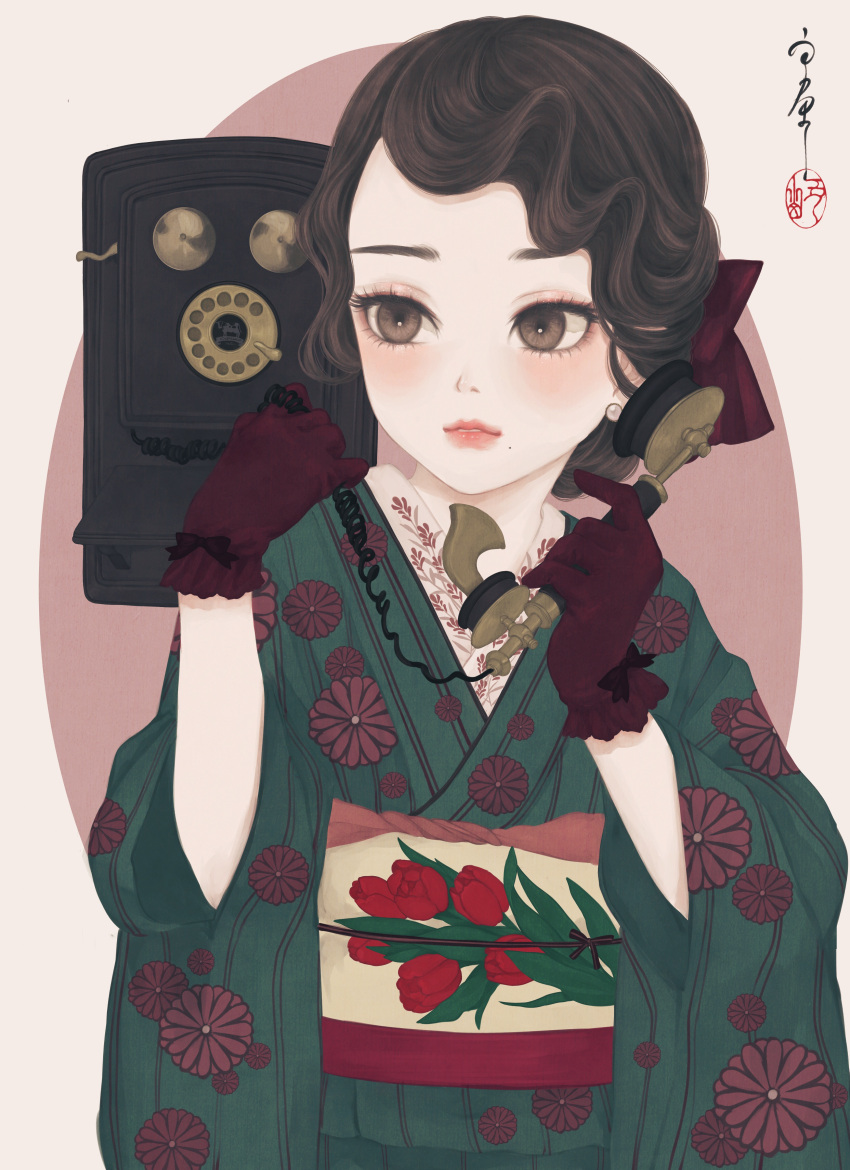 1girl absurdres bow brown_hair closed_mouth commentary_request corded_phone earrings floral_print flower frilled_gloves frills gloves green_kimono hair_bow hand_up highres holding holding_phone japanese_clothes jewelry kikumon kimono light_blush long_sleeves looking_at_viewer looking_past_viewer medibang_paint_(medium) obi obiage obijime original outside_border phone pink_background print_kimono red_bow red_flower red_gloves red_tulip rotary_phone sash seal_impression short_hair signature solo standing talking_on_phone tulip upper_body ushiyama_ame wavy_hair white_background wide_sleeves