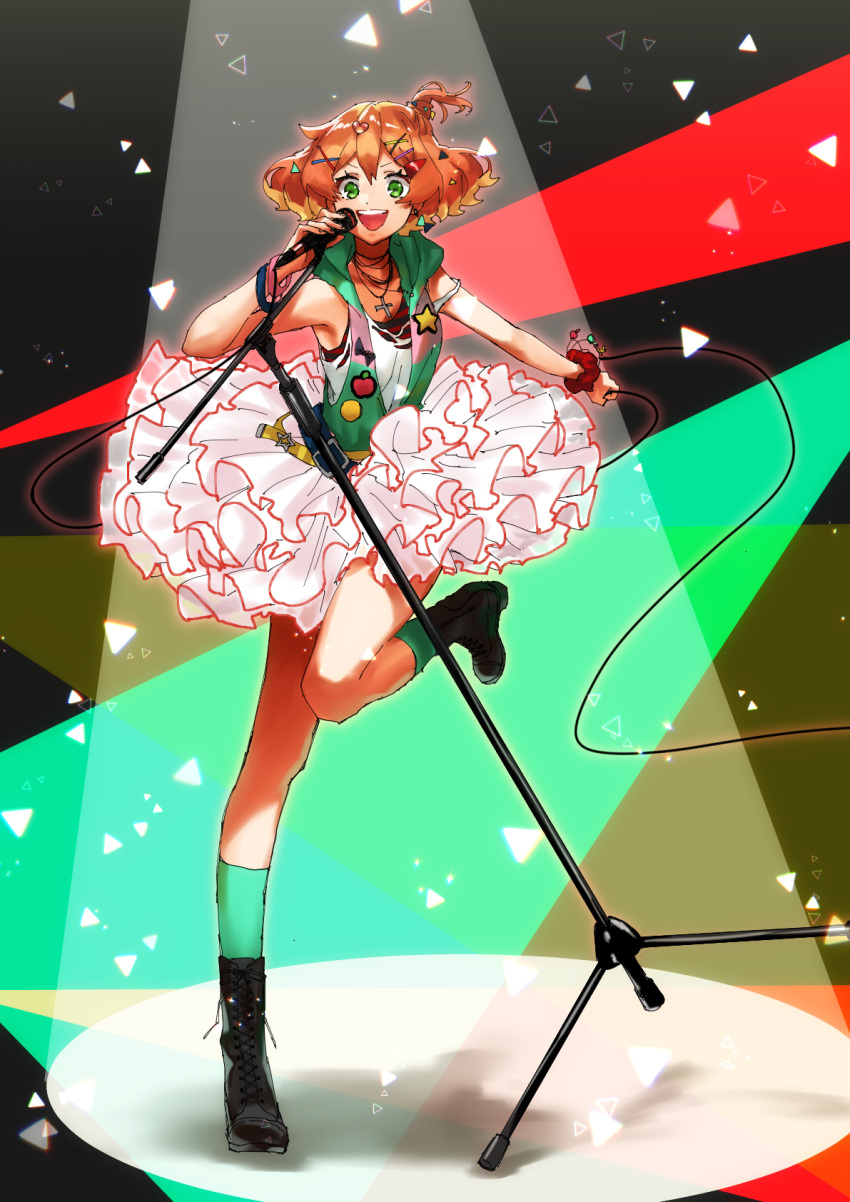 1girl :d black_footwear blonde_hair boots brown_hair collarbone cross cross_necklace freyja_wion green_eyes green_legwear highres holding_microphone_stand hood hood_down jewelry kneehighs layered_skirt leg_up looking_at_viewer macross macross_delta miniskirt multicolored_hair necklace off_shoulder open_mouth pote-mm red_scrunchie scrunchie short_hair skirt sleeveless smile solo standing standing_on_one_leg two-tone_hair white_skirt wrist_scrunchie