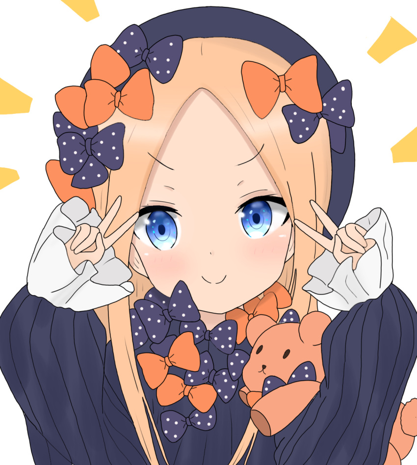 &gt;:) 1girl abigail_williams_(fate/grand_order) atsumisu bangs black_bow black_dress black_headwear blonde_hair blue_eyes blush bow closed_mouth commentary_request double_v dress eyebrows_visible_through_hair fate/grand_order fate_(series) forehead hair_bow hands_up hat highres long_hair long_sleeves multiple_hair_bows object_hug orange_bow parted_bangs polka_dot polka_dot_bow simple_background sleeves_past_wrists smile solo stuffed_animal stuffed_toy teddy_bear upper_body v v-shaped_eyebrows white_background