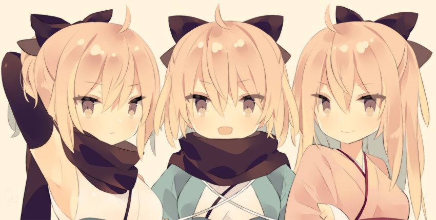 3girls :d ahoge arm_up bangs bare_shoulders beige_background blonde_hair blush bow brown_bow brown_eyes brown_scarf closed_mouth eyebrows_visible_through_hair fang fate/grand_order fate_(series) hair_between_eyes hair_bow highres japanese_clothes kimono koha-ace locked_arms mimo_lm multiple_girls multiple_persona okita_souji_(fate) okita_souji_(fate)_(all) open_mouth pink_kimono scarf simple_background sleeveless sleeveless_kimono smile upper_body white_kimono