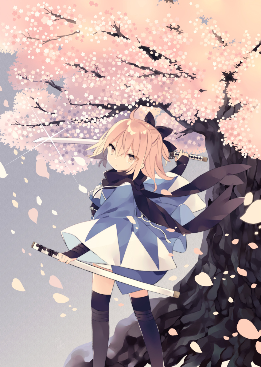 1girl arm_guards bangs black_bow black_legwear black_scarf blonde_hair bow brown_eyes cherry_blossoms closed_mouth eyebrows_visible_through_hair fate/grand_order fate_(series) flower hair_between_eyes hair_bow highres holding holding_sheath holding_sword holding_weapon japanese_clothes katana kimono koha-ace long_sleeves mimo_lm obi okita_souji_(fate) okita_souji_(fate)_(all) petals pink_flower sash scarf sheath solo standing sword thigh-highs tree unsheathed weapon white_kimono wide_sleeves