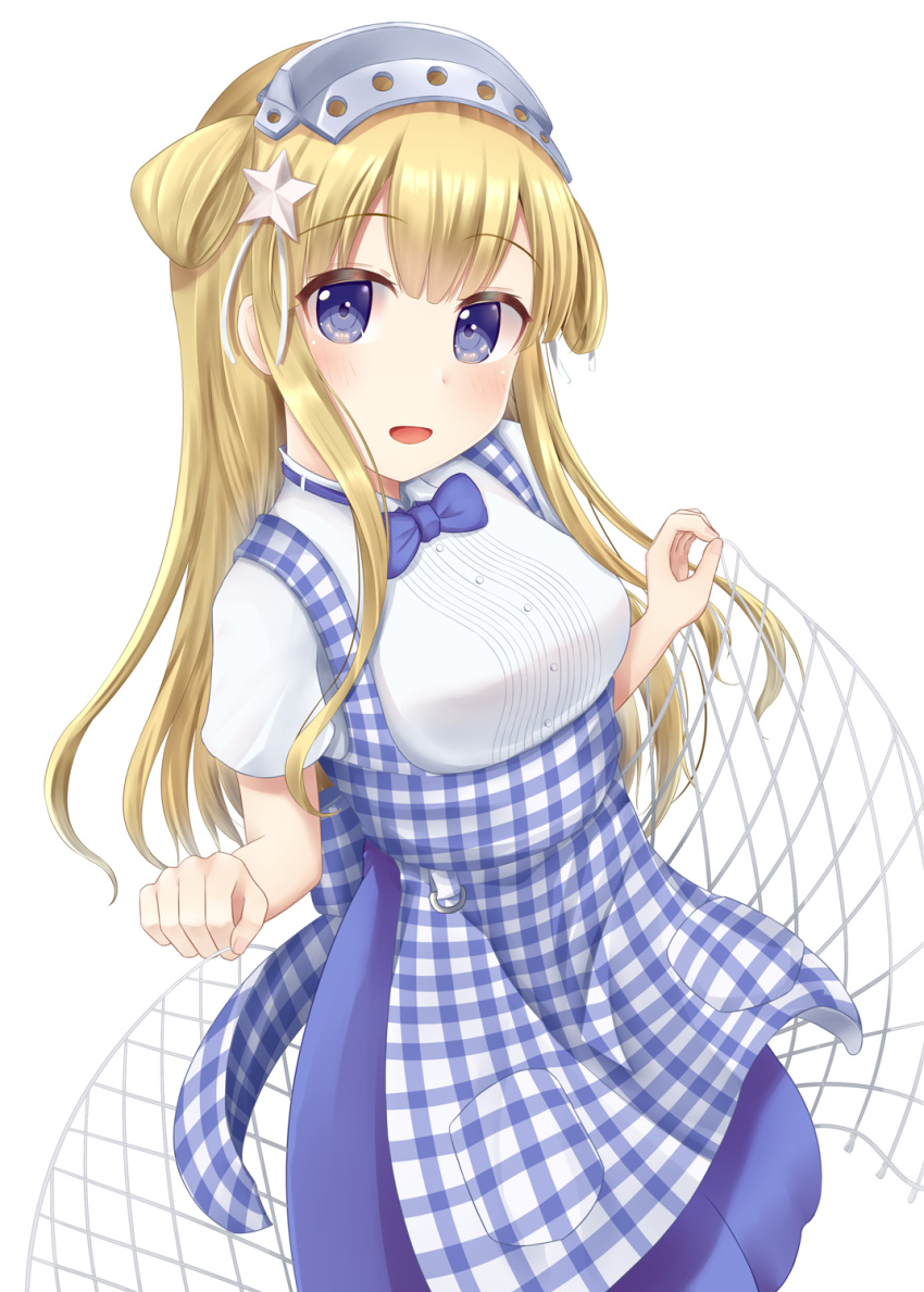 1girl alternate_costume apron blonde_hair blue_eyes blue_neckwear bow bowtie breasts cargo_net commentary_request double_bun fletcher_(kantai_collection) gingham hair_ornament highres kantai_collection kobeya koubeya_uniform large_breasts long_hair looking_at_viewer minakami_mimimi plaid plaid_apron remodel_(kantai_collection) shirt short_sleeves simple_background smile solo star star_hair_ornament white_background white_shirt