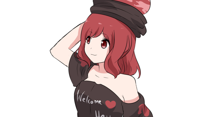 1girl arm_up bangs bare_shoulders black_shirt breasts clothes_writing collarbone commentary_request cosplay eyebrows_visible_through_hair heart hecatia_lapislazuli hecatia_lapislazuli_(cosplay) highres horikawa_raiko large_breasts off-shoulder_shirt off_shoulder polos_crown red_eyes redhead shirt short_hair short_sleeves simple_background smile solo t-shirt touhou upper_body white_background yukome