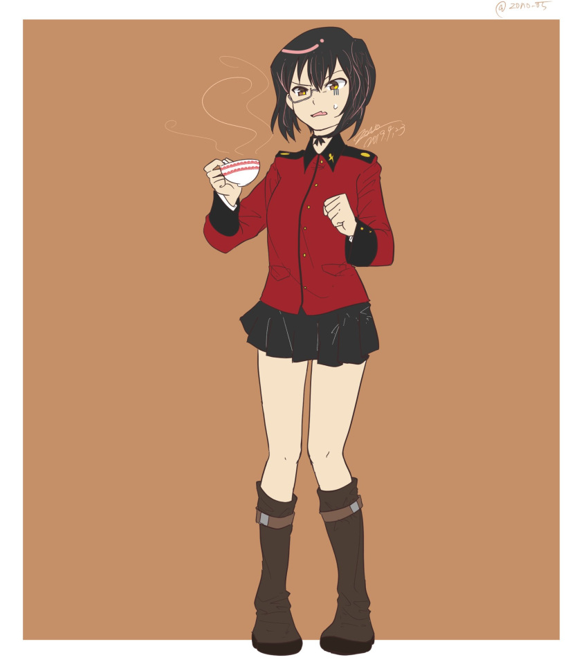 1girl alternate_costume artist_name bangs black-framed_eyewear black_footwear black_hair black_skirt boots bow_choker brown_background brown_eyes choker commentary cup dated epaulettes fang frown full_body girls_und_panzer gloom_(expression) highres holding holding_cup insignia jacket kawashima_momo knee_boots long_sleeves military military_uniform miniskirt monocle open_mouth outside_border pleated_skirt red_jacket ribbon_choker semi-rimless_eyewear short_hair signature simple_background skin_fang skirt solo st._gloriana's_military_uniform standing steam sweatdrop teacup twitter_username under-rim_eyewear uniform zono_(inokura_syuzo029)