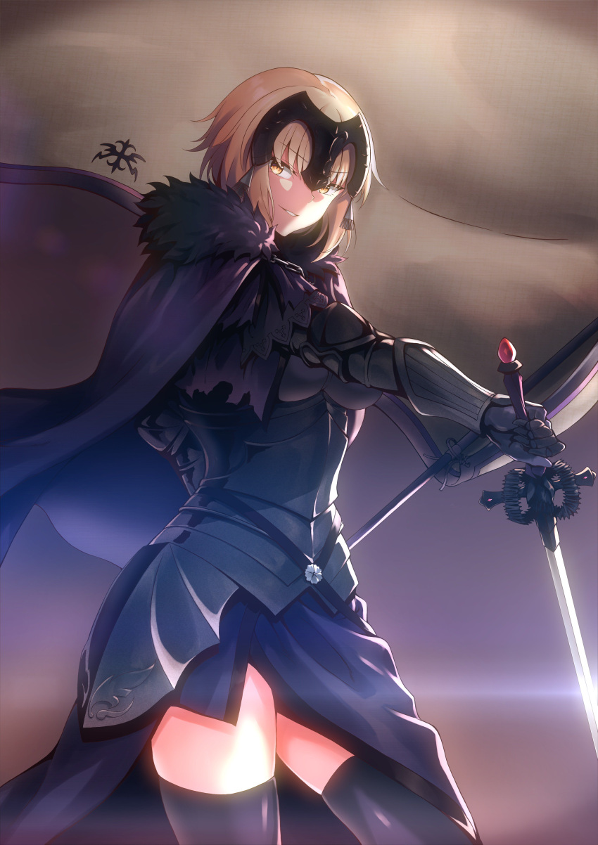 1girl absurdres armor armored_dress bangs banner breasts cape chain fate/grand_order fate_(series) flag fur-trimmed_cape fur_collar fur_trim gauntlets gradient gradient_background grin headpiece highres holding holding_flag holding_sword holding_weapon jeanne_d'arc_(alter)_(fate) jeanne_d'arc_(fate)_(all) large_breasts mo3hig3 purple_background short_hair silver_hair smile solo sword thigh-highs tsurime weapon yellow_eyes