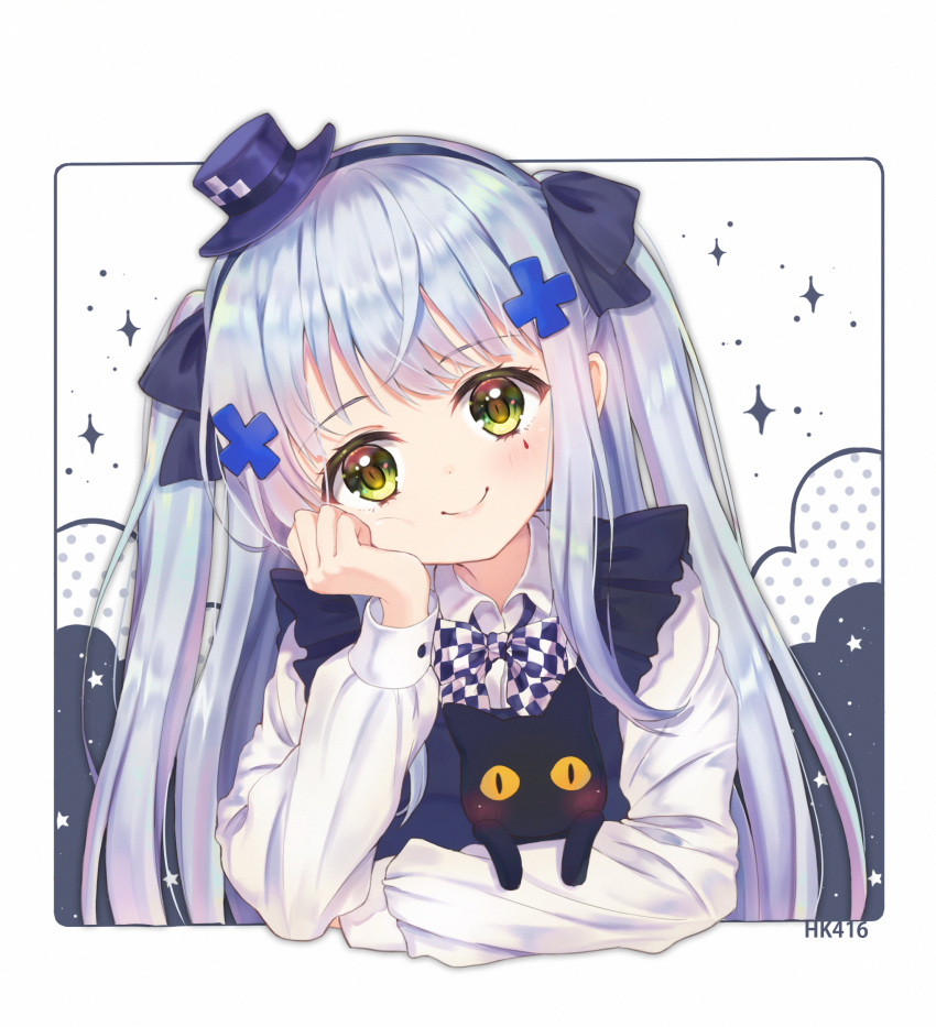 1girl animal apron arm_support bangs black_apron black_bow black_cat black_hairband blue_hair blush bow cat character_name checkered checkered_bow closed_mouth commentary eyebrows_visible_through_hair foreign_blue girls_frontline green_eyes hair_bow hair_ornament hairband hat head_in_hand head_tilt highres hk416_(girls_frontline) long_hair long_sleeves mini_hat polka_dot purple_headwear shirt slit_pupils smile solo sparkle two_side_up white_background white_shirt yellow_eyes