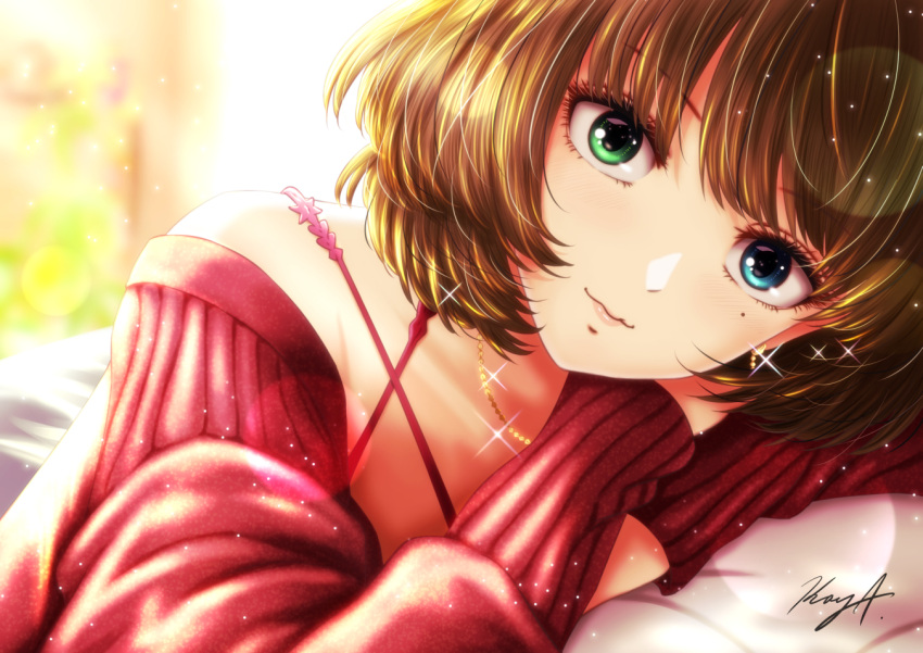 1girl blue_eyes blurry blurry_background brown_hair green_eyes heterochromia idolmaster idolmaster_cinderella_girls jewelry koya_(koya_x_00) looking_at_viewer mole mole_under_eye necklace pink_sweater short_hair signature smile solo sparkle sweater takagaki_kaede upper_body