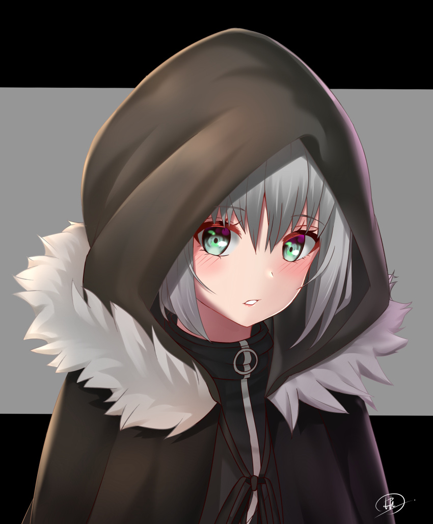 1girl absurdres bangs black_background cloak eyebrows_visible_through_hair fate_(series) fur_trim gray_(lord_el-melloi_ii) green_eyes grey_background grey_hair hair_between_eyes highres hood hood_up looking_at_viewer lord_el-melloi_ii_case_files parted_lips short_hair signature solo teeth two-tone_background upper_body vdrn1dd2gxldt3g