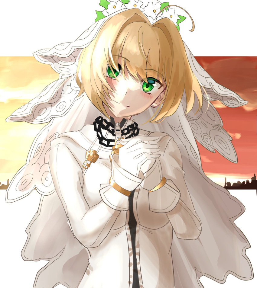 1girl bangs blonde_hair bodysuit bridal_veil chain closed_mouth eyebrows_visible_through_hair fate/extra fate/extra_ccc fate_(series) gloves green_eyes hair_intakes hands_together head_tilt highres looking_at_viewer nero_claudius_(bride)_(fate) nero_claudius_(fate)_(all) short_hair smile solo upper_body user_ukac2333 veil white_background white_bodysuit white_gloves