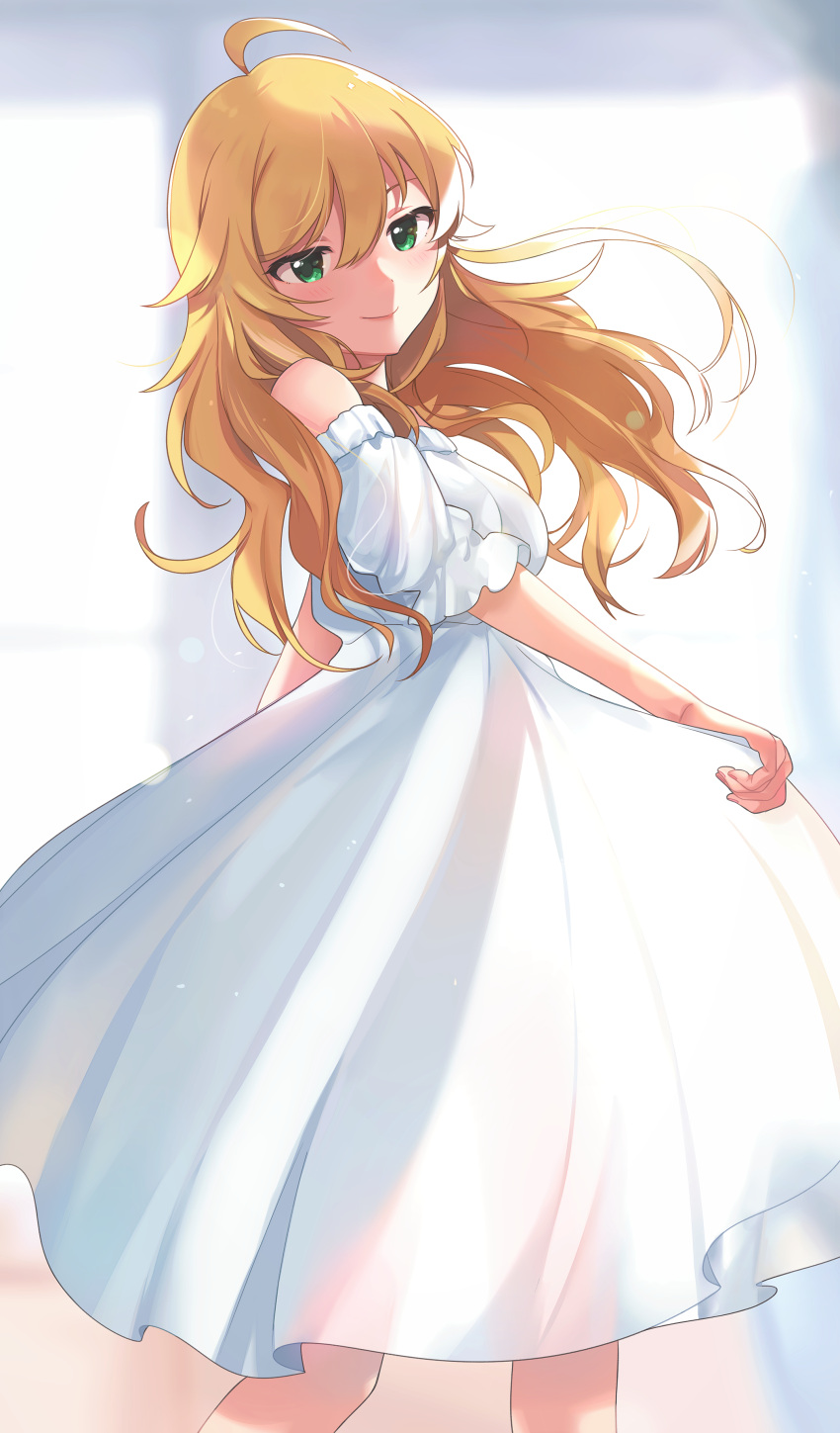 1girl absurdres ahoge bare_shoulders blonde_hair blurry blurry_background blush breasts commentary_request dress from_side green_eyes hair_between_eyes highres hoshii_miki idolmaster idolmaster_million_live! idolmaster_million_live!_theater_days long_hair looking_at_viewer naijow short_sleeves smile solo wavy_hair white_dress